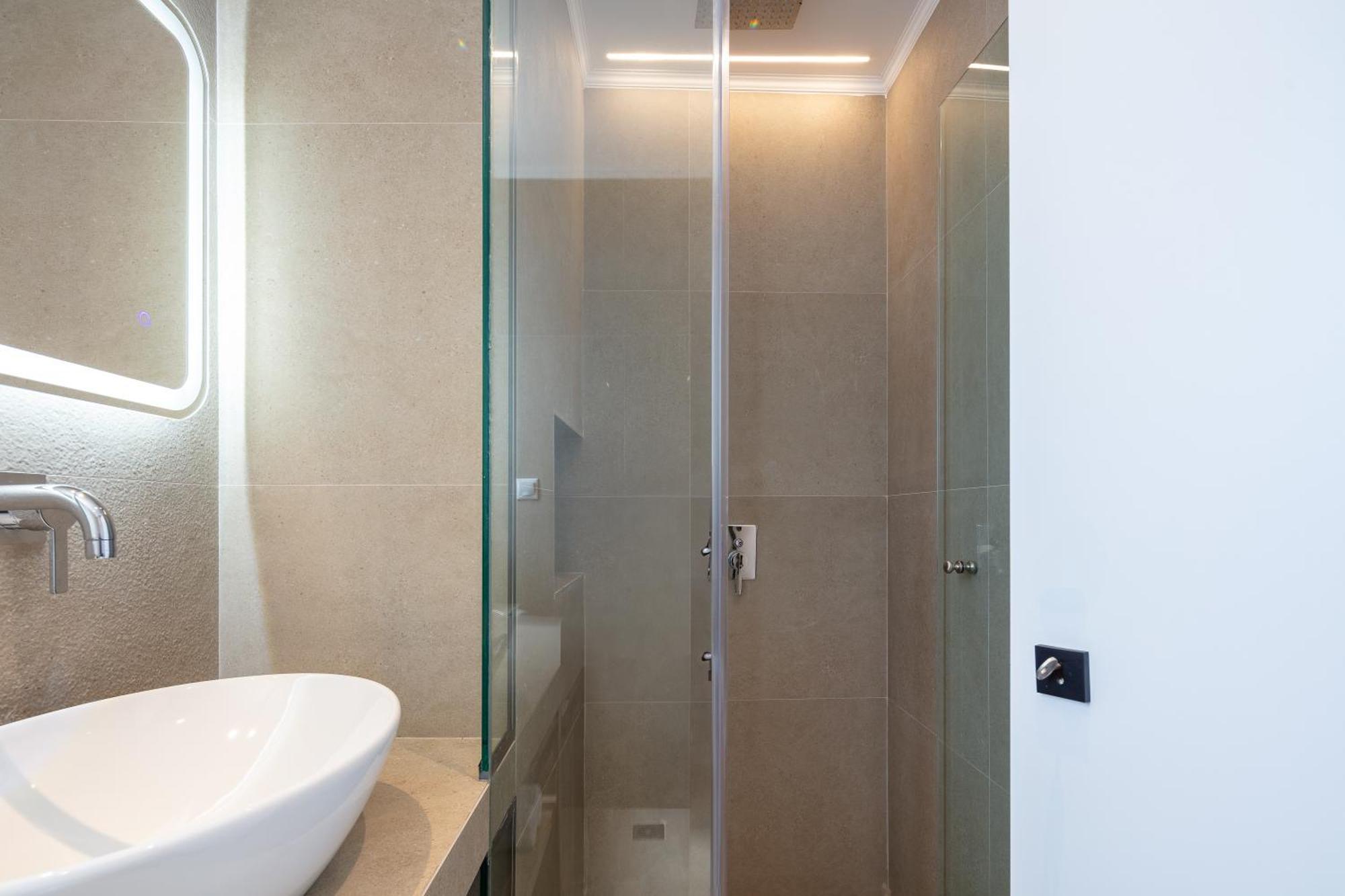 Rea Apartments 罗希姆诺 外观 照片