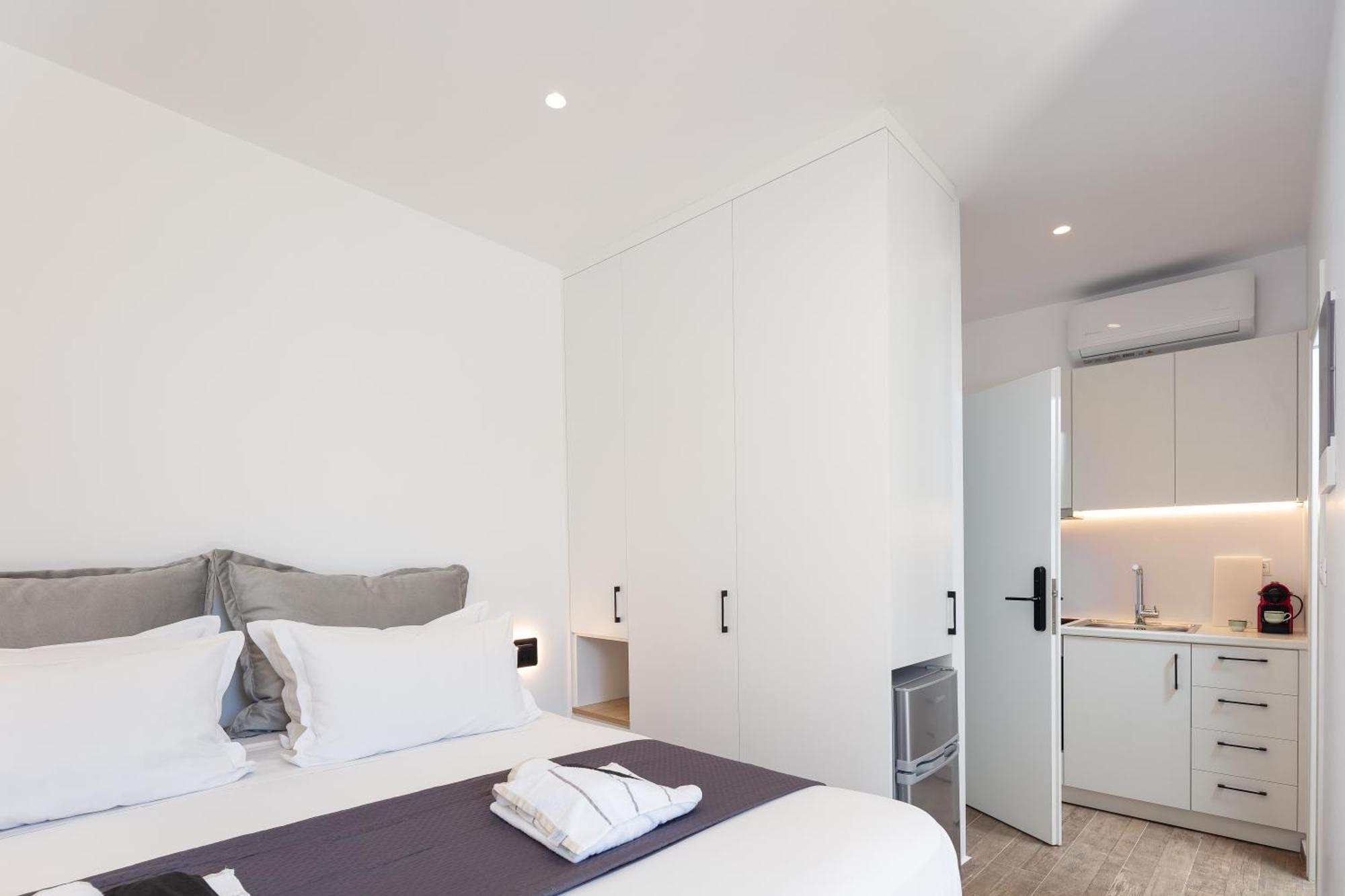 Rea Apartments 罗希姆诺 外观 照片